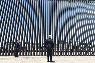 Trump wall.jpg